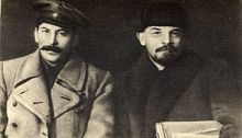 Vladimir_Lenin_and_Joseph_Stalin,_1919
